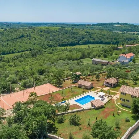 Holiday home Nina Vinela *